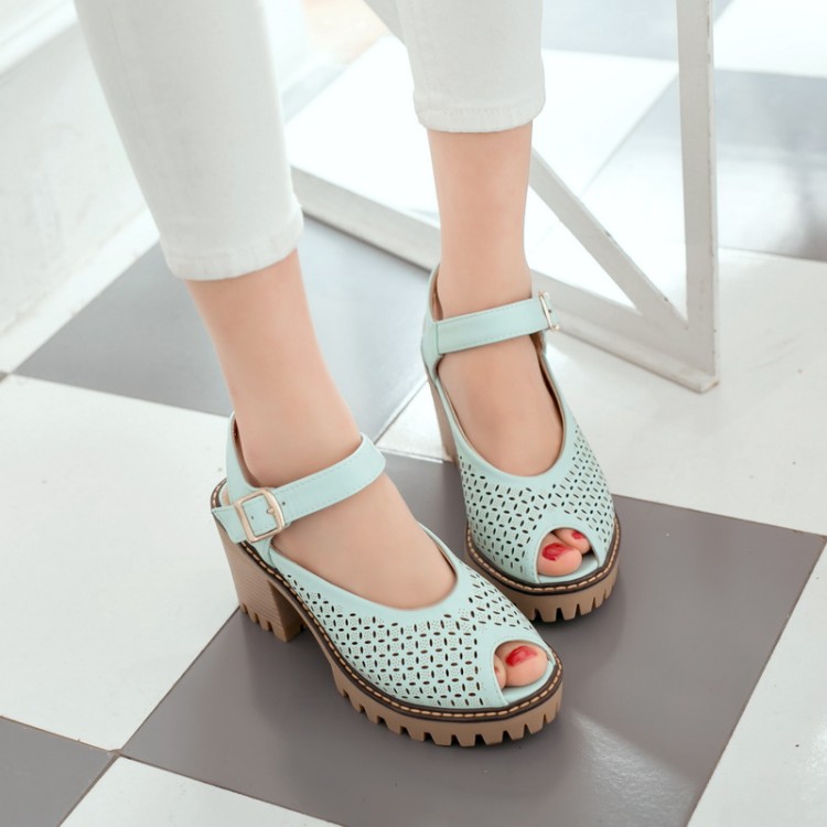 Women's Street Style Low Top Sandals Boots with Metal Decoration and Cutout Design